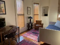 Updated Historic Home, in the Heart of Greenfield. Walking distance to downtown! - Wifi