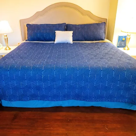 Charming private apartment in manito/sacred heart neighborhood.
