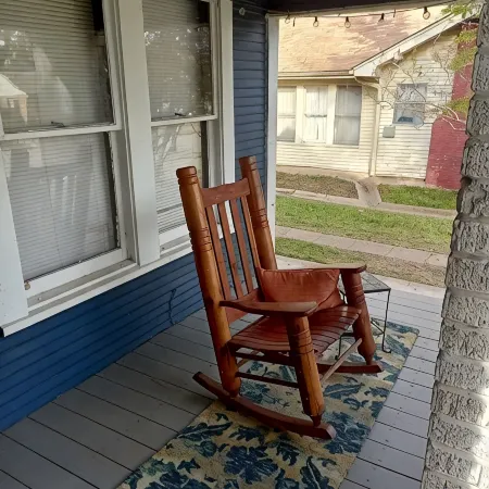 Historic, Cozy Home in the Heart of Town