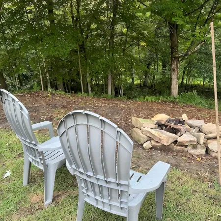 Rustic Cabin minutes from New River Gorge National Park and downtown Oak Hill.