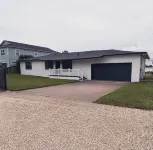 3 Bed 2 Bath Pool Home Andrew’s Island. Dolphin Views from Dock! - Private Pools