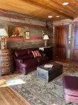 Cozy lake cabin with your own private dock. Secluded lot close to the city! - Alojamientos