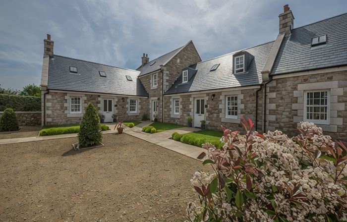 La Place Country Cottages
