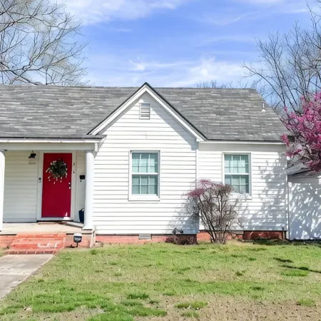 The Grate House — 1947 Charm w/ Marble, Hardwood & Fenced Yard by Harding