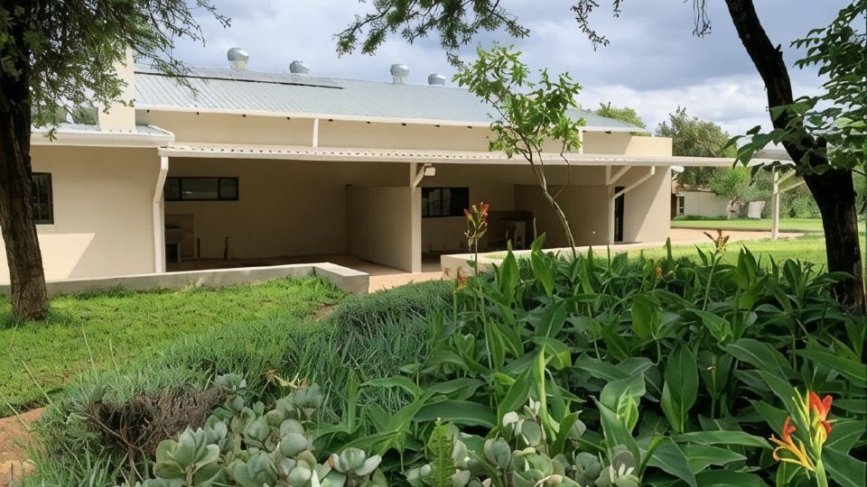 Spacious 2-bedroom Apartment With Garden View in Hartbeespoort