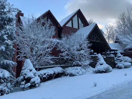 Highlands Luxury Mountain Retreat • Hot Tub • Waterfall • Kid's Zone • Sleeps 12 - 3-Sterne