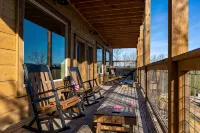Lagniappe  Lookout , Smoky Mountain View  Private Indoor Pool Hot Tub - Private Pools
