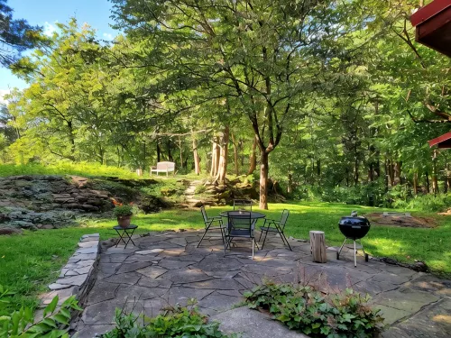 Charming Artist's Retreat - 4-Star