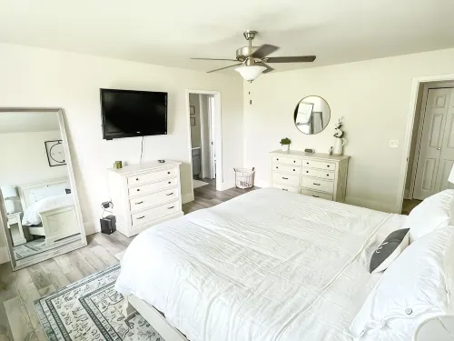 Bozeman Home—Mountain Views, Near Airport, Fast WiFi, New AC, Fenced Yard! - 무료 와이파이