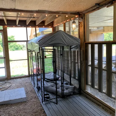Cozy couples retreat, dog friendly, 1 block to ocean or sound