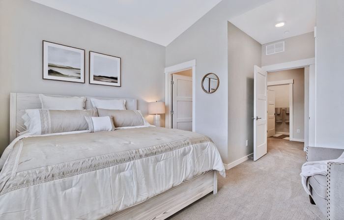 Sophisticated 3 bedroom townhome