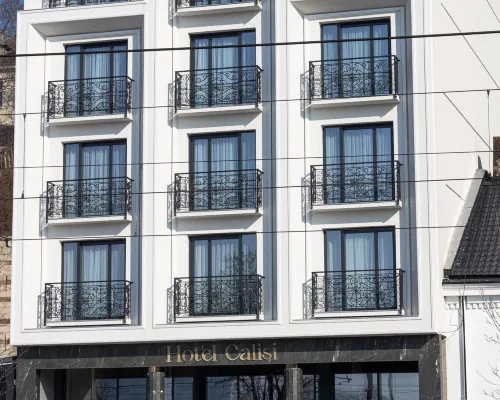 Hotel Calisi Hotels near سبلافوفي