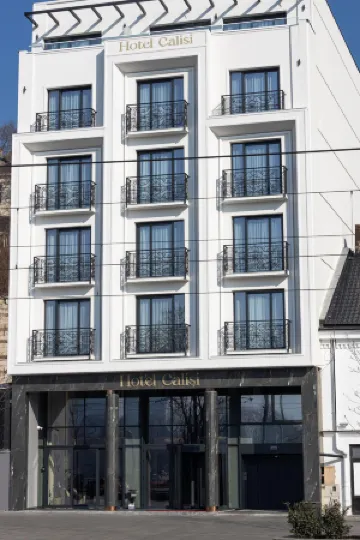 Hotel Calisi Отели рядом с достопримечательностью «Военный музей»