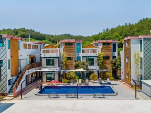 Gyeongju Wow House (Pool Villa)