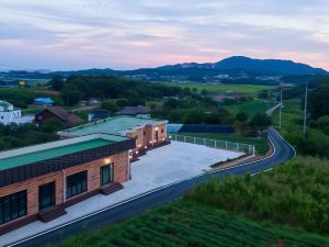 Ganghwado Soljeong Pension