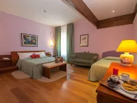 Hotel La Pergola Hotels near Jonio Metro Station
