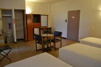 West Plaza Malakal Hotels in Koror