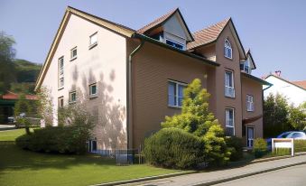 Gästehaus am Wasserschloss & Restaurant Wasserschloss Inzlingen