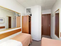 Hotel Cabin