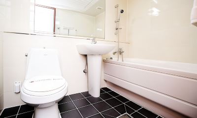 Standard Twin Room With Bath Tub