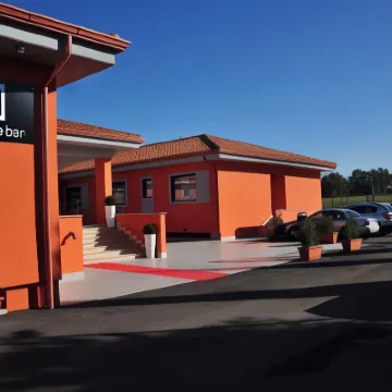 託爾維爾戛塔325號酒店 鄰近Sanctuary of Our Lady of Fatima的酒店