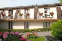 Hostellerie du Mont Aimé Hotels in Etoges