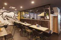 Holiday Inn - the niu, COIN FRANKFURT OSTEND by IHG - breakfast