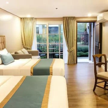 Royale Parc Hotel Tagaytay Hotels near Ayala Serin Mall