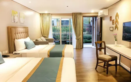 Royale Parc Hotel Tagaytay Отели рядом с достопримечательностью «Тагайтай»