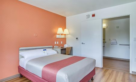 Motel 6-Jacksonville, FL - Orange Park - Housity