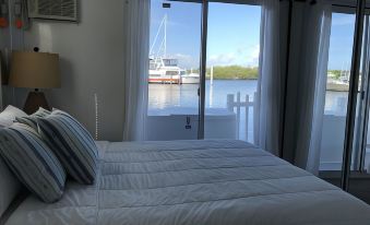 Mangrove Marina and Resort Aqualodge Houseboats