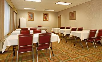 Holiday Inn Express Ludlow - Chicopee Area