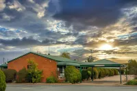 Deniliquin Country Club Motor Inn