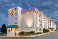 Super 8 by Wyndham Frederick Các khách sạn ở Frederick