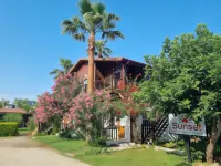 Sunset Boutique Hotel & Apartments فنادق في Ulupinar Mahallesi