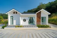 Tropical Oasis Aoyon Beach House Hotels in Panwa Cape
