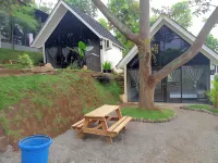 Villa Anjasmoro Hotels in Wonosalam