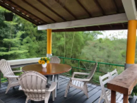 Hotel Azaya バンドゥンガンのホテル