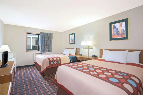 Super 8 by Wyndham Douglas
