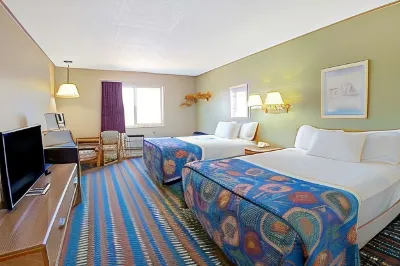 Super 8 by Wyndham Belen NM Hotels near Belen Flea Market