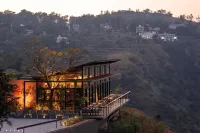 Zostel Plus Panchgani Hotel a 