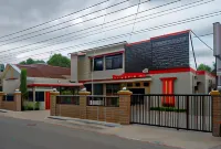 RedDoorz near Kampus UMP Purwokerto 2 Hotel di Penambongan