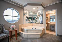Monte Carlo Inn Barrie - Newly Renovated Hotels in Barrie