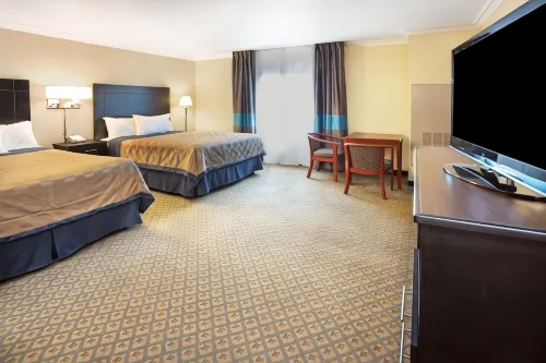 Travelodge by Wyndham Sunset-Huntington Beach Ocean Front