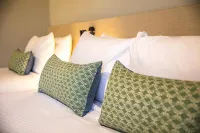 Nightcap at Queens Beach Hotel Hotels near Dog-off-leash Beach