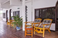 Arugambay Surf Resort Hotels in Arugam