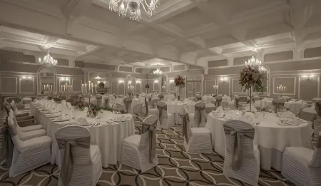 The Glenview Hotel & Leisure Club Отели в г. Leabeg Upper