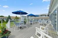 The Sparhawk Oceanfront Resort - 2-Star