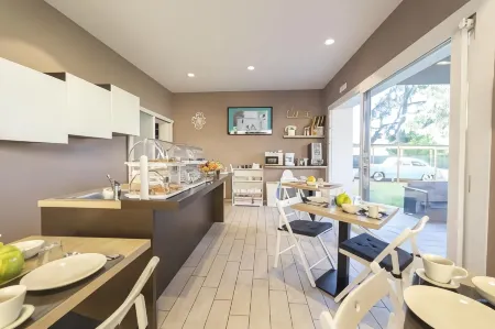 Anda e Rianda Отели рядом с достопримечательностью «Villa Castelletti»