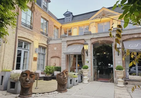 Châtellerie de Schoebeque Отели в г. Годеваевельд